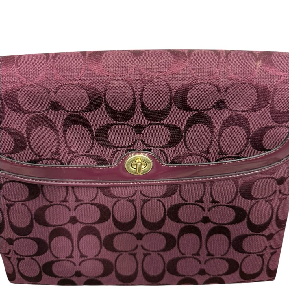 🆕 Coach burgundy fabric  signature C Bag with strap - Picture 3 of 8
